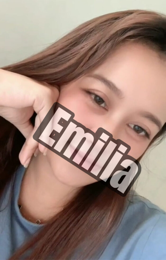 エミリア 写真 2